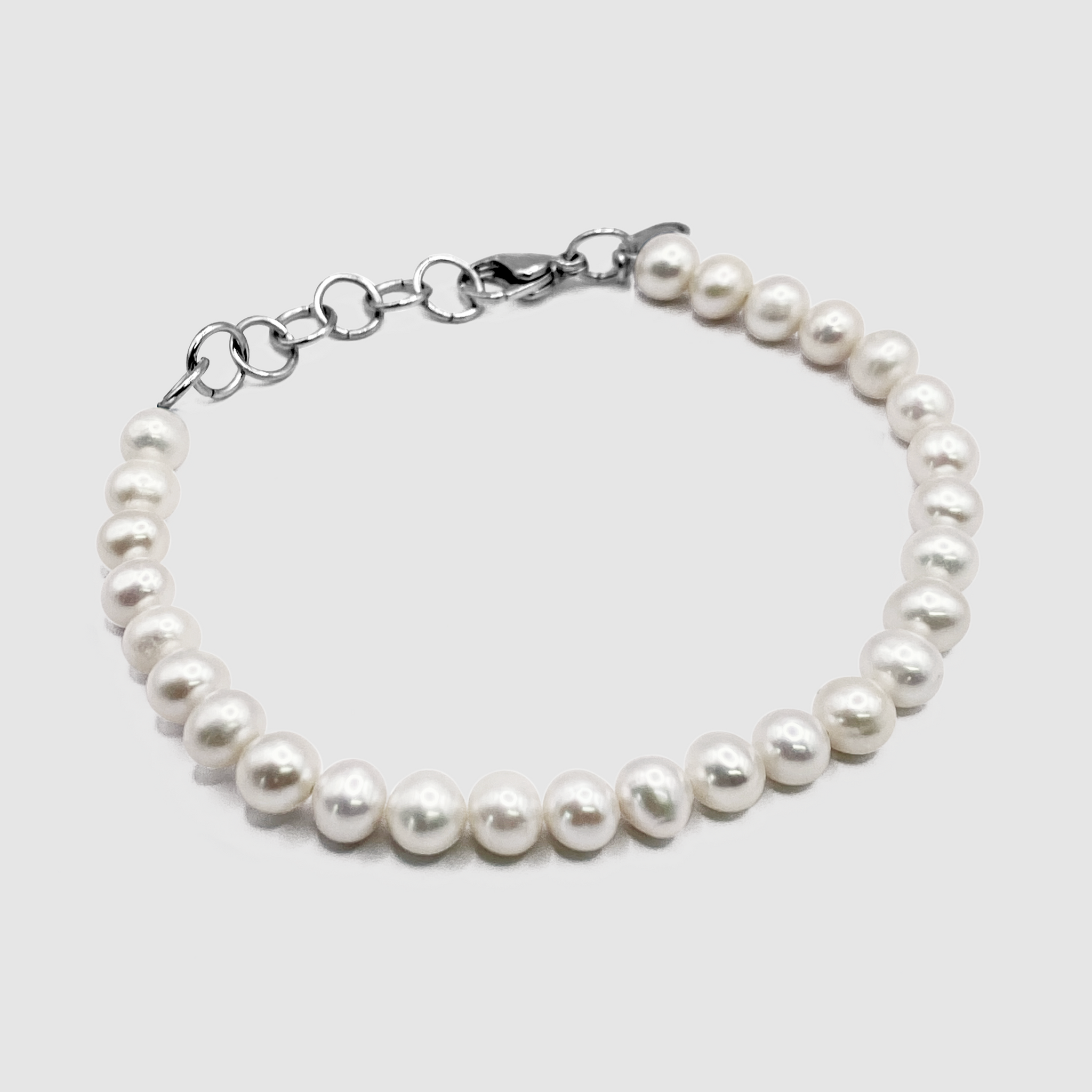 Rounded Real Pearl Bracelet (Silver)